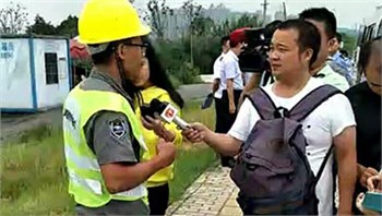 株洲市副市長、市公安局局長李曉葵視查工地現(xiàn)場